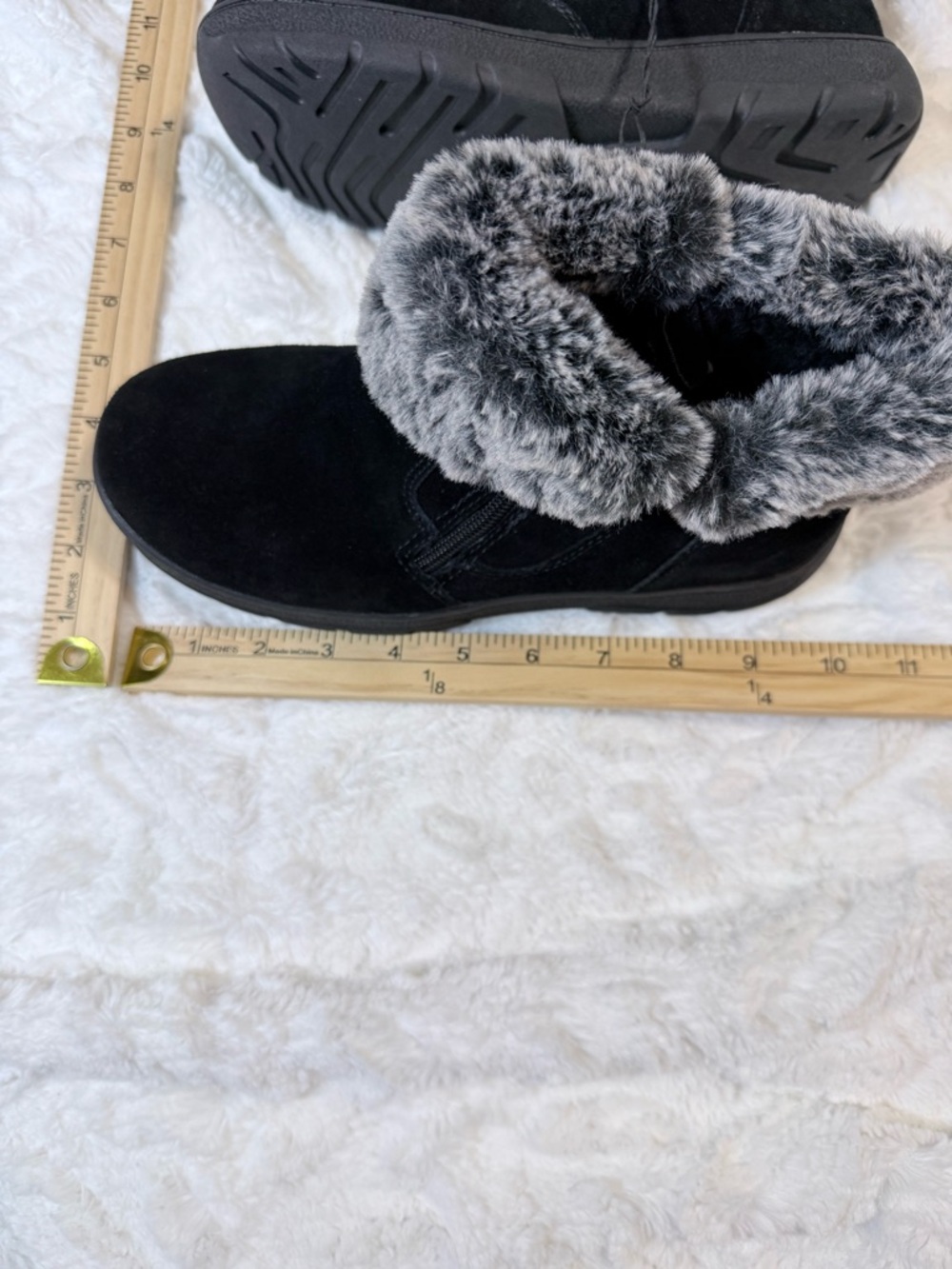 Khombu Black Ankle Boots with Gray Faux-Fur Cuff - size 7- new in box - Picture 12 of 15